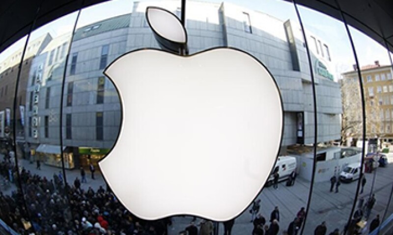 El valor de mercado de Apple supera en 260,000 mdd al de su principal rival, Microsoft. (Foto: Reuters)