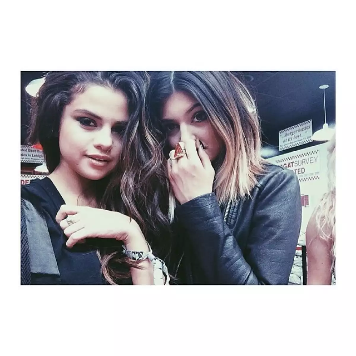 Después de distanciarse tras las diferencias que la ex de Justin Bieber tuvo con Kendall Jenner, las amigas parecen haber reanudado su amistad durante un viaje a Napa.