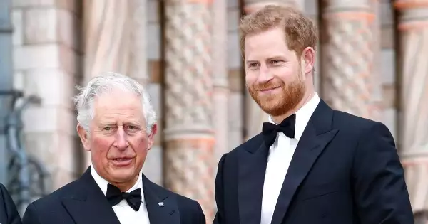 principe-harry-rey-carlos-reencuentro.jpg