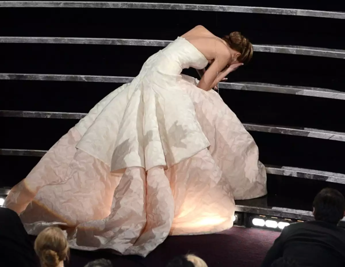 Jennifer Lawrence se postula como una de las reinas de los osos en Hollywood.