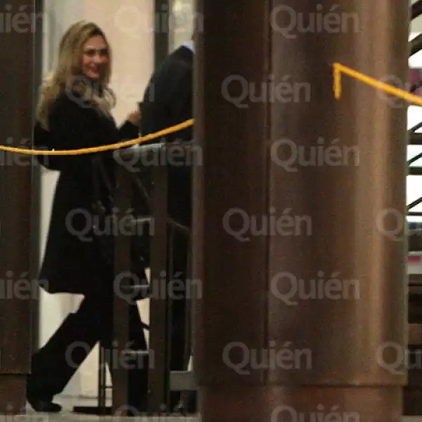 Después de meses de negociaciones, la actriz aceptó regresar a las telenovelas, entre otras cosas pidió trabajar cuatro días a la semana, una casa a su disposición y recibirá un millón de dólares.