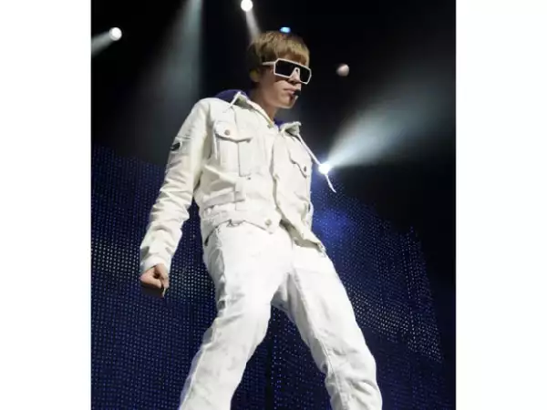 Las ganacias de Bieber suben como la espuma.