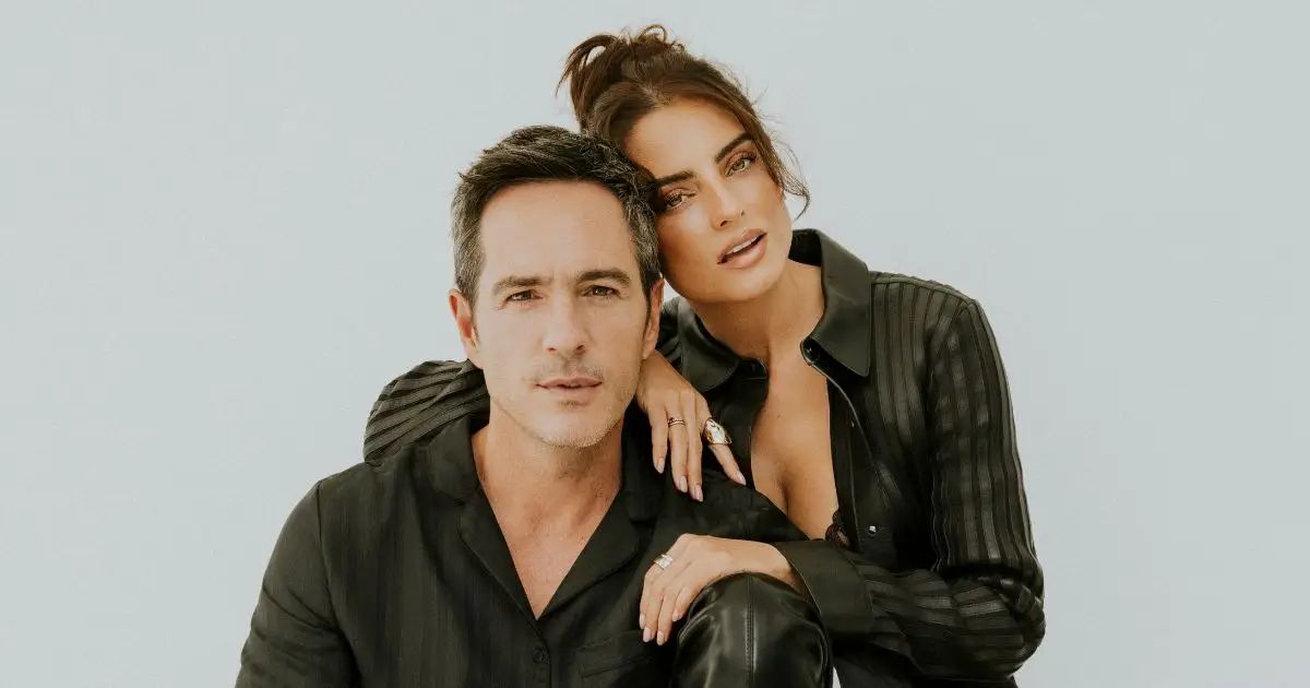 Aislinn Derbez y Mauricio Ochmann