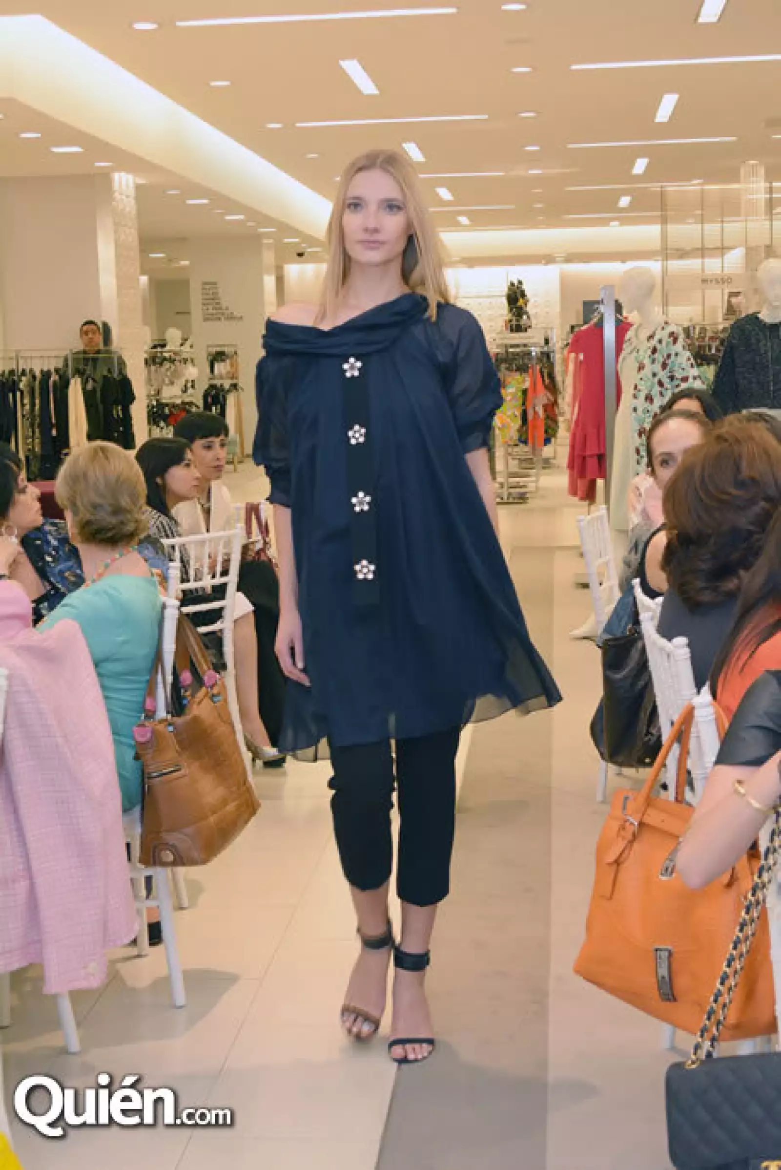 Lanzamiento Amelia Toro en Saks