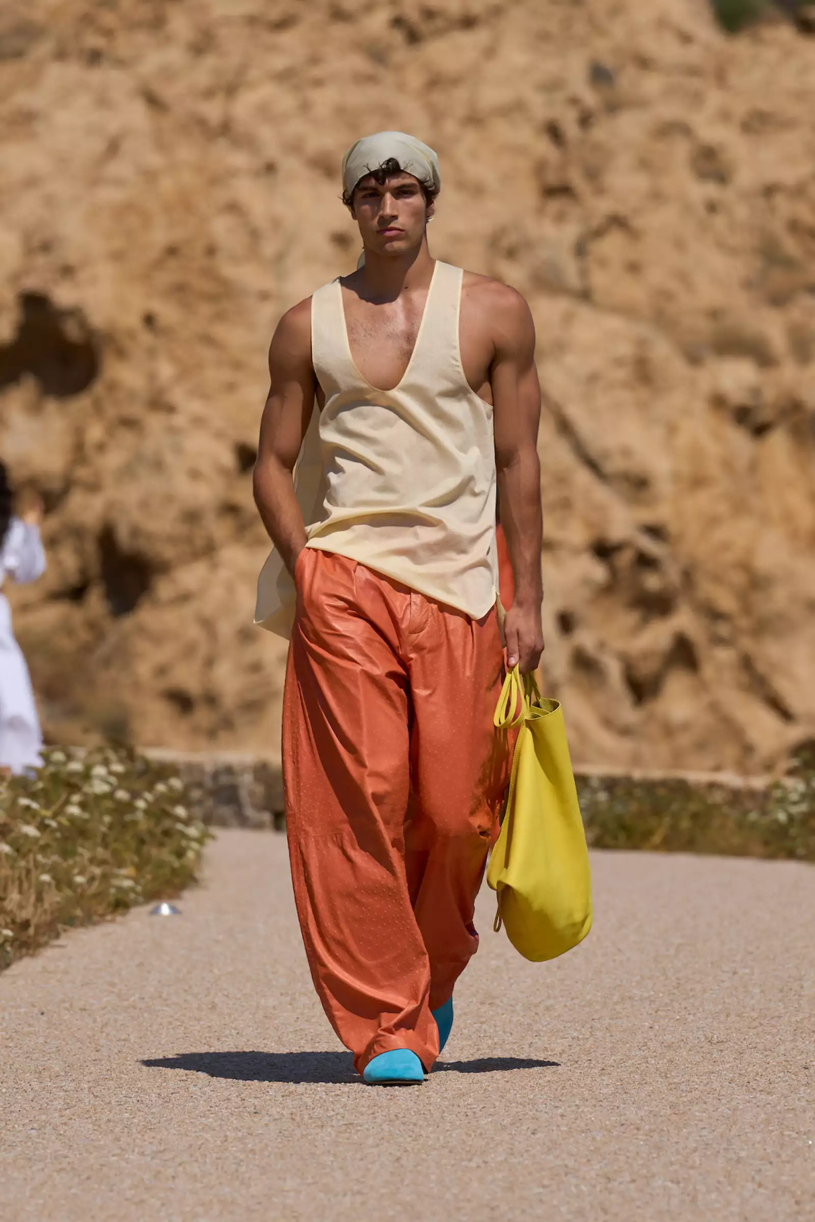 Jacquemus PO S27 010.jpg