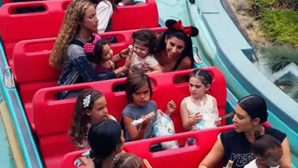 Penélope cumplió tres años y su mamá la celebró en Disney, pero como era de esperarse, el 'Lord' no asistió al festejo.