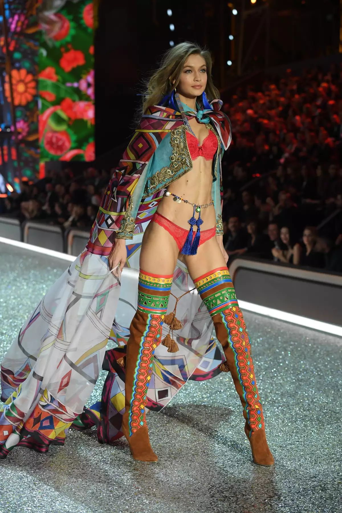 Los looks del Victoria's Secret Fashion Show París