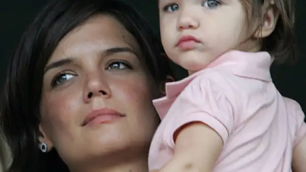 Desde que Suri era un bebé su mamá, Katie Holmes, la vestía muy coqueta: el rosa por excelencia.