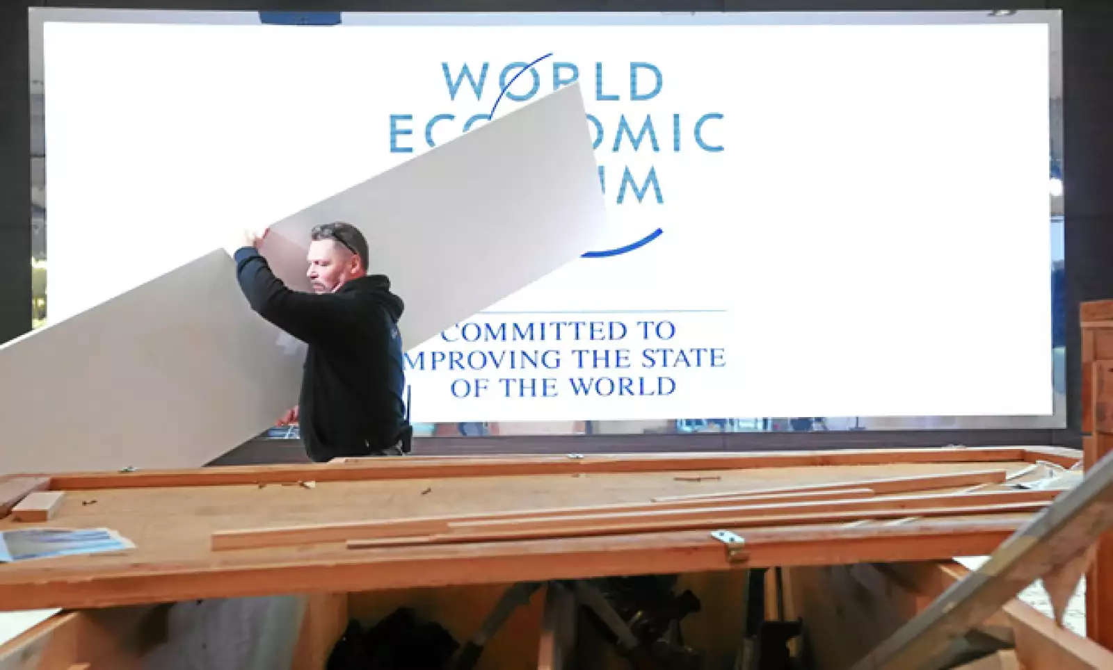 El presidente del banco UBS, Axel Weber, y el presidente ejecutivo del banco JP Morgan Chase & Co., Jamie Dimon, figuran entre los máximos representantes del sector financiero que acudirán a la cita.