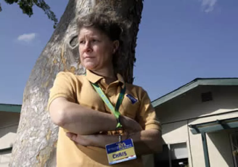 Christine Kwapnoski dice que en Wal-Mart los hombres ganan más que las mujeres y se les asciende más pronto. (Foto: AP)