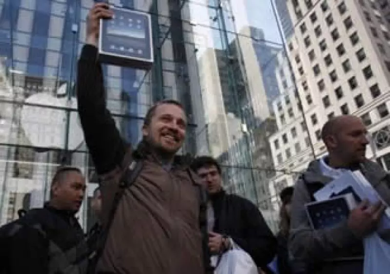 La tablet de Apple llegó este sábado a las tiendas de EU. (Foto: Reuters)