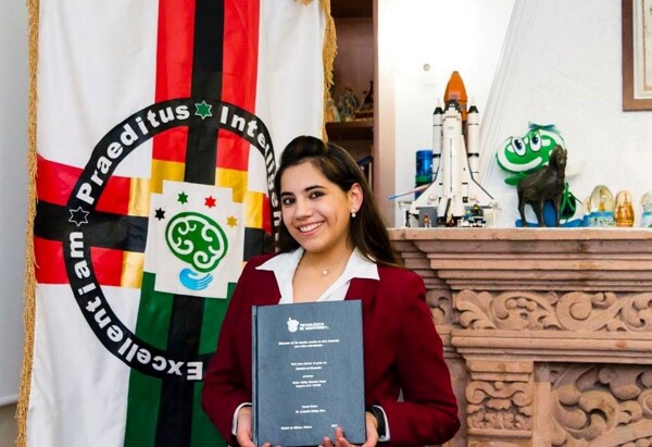 Dafne Almazán
