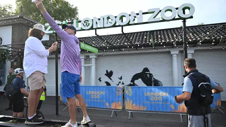 Ninth Banksy Artwork Appears In London