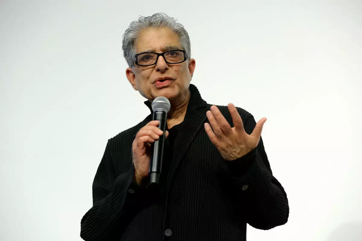 Deepak Chopra en una conferencia