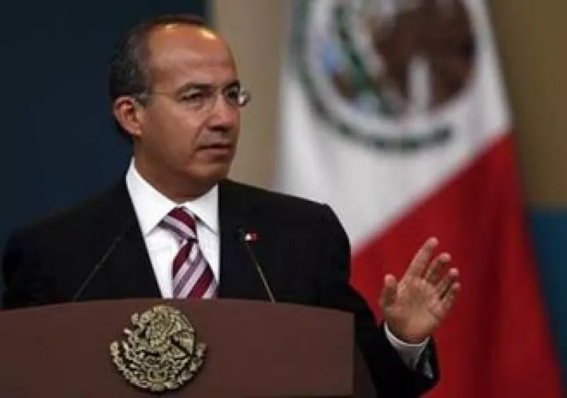 Los tres años de Gobierno de Calderón han estado marcados por la crisis económica mundial. (Foto: Reuters)