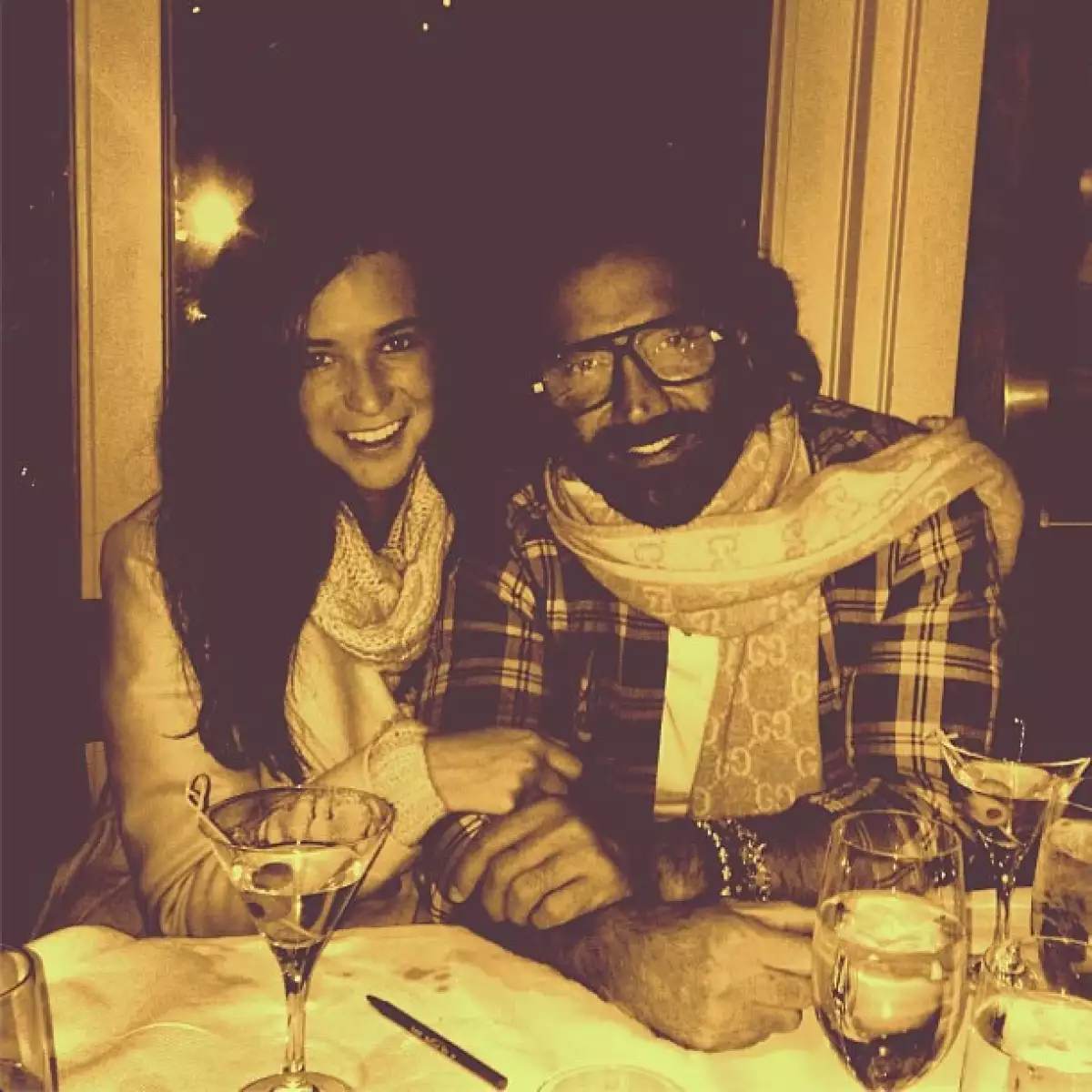 Guapos hasta a la hora de la cena.