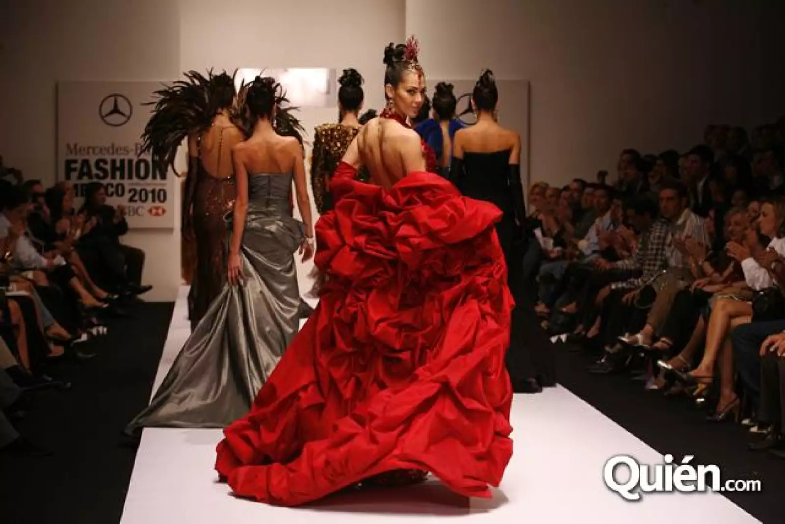 Mercedes Benz Desfile JL Abarca