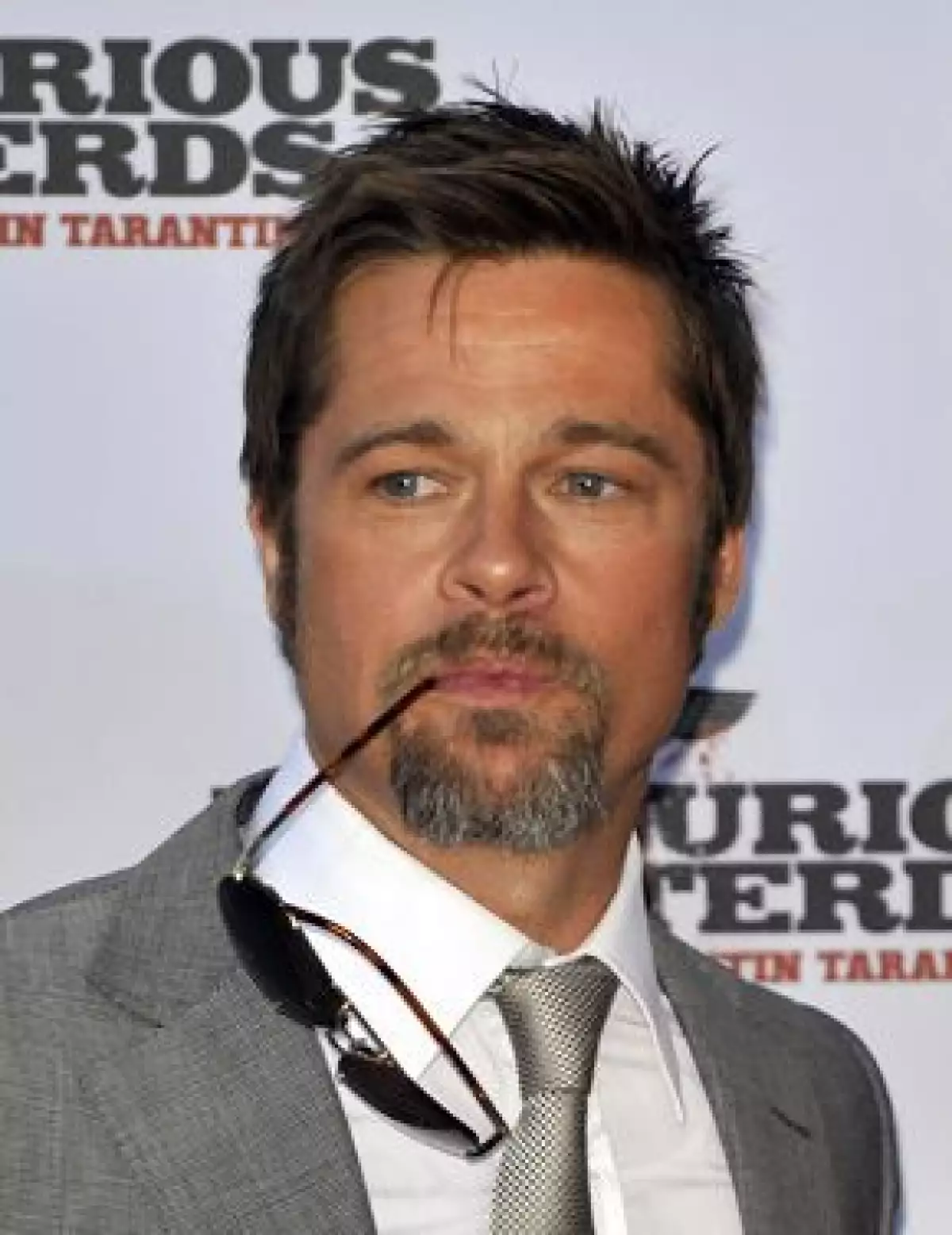 El actor estuvo en la premier de Inglorious Bastards sin su esposa y familia. Durante su paso por la alfombra roja declaró que ahora la fiesta termina a las 6pm