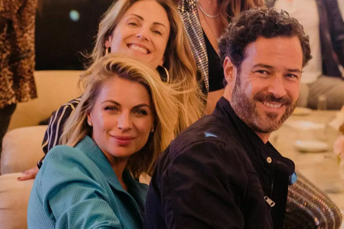 Emiliano Salinas retoma su vida pública y se reúne con amigos