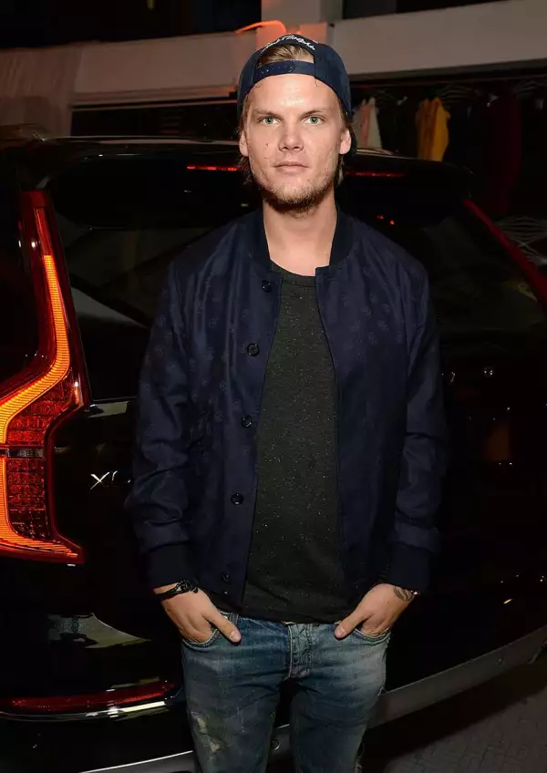 Avicii,-2015.jpg