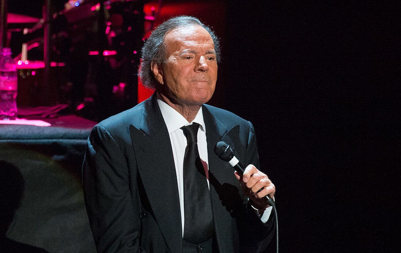 Julio Iglesias logra victoria judicial: tendrá acceso a las denuncias contra él por agresión sexual