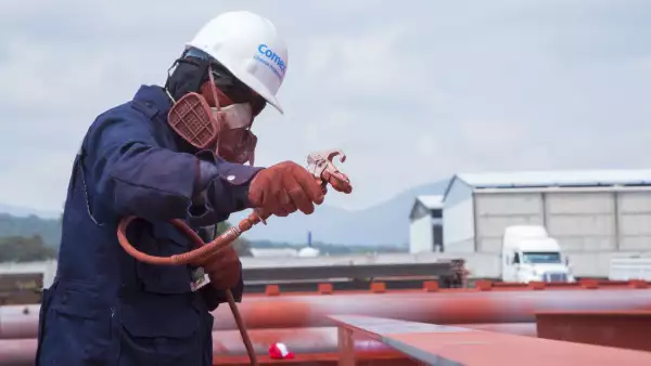 Aplicación de recubrimientos en estructuras