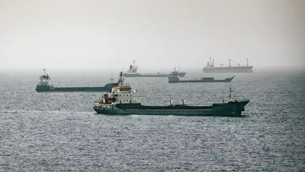 La guerra entre EU e Irán encarece las rutas del petróleo y anticipa una nueva alza en los combustibles