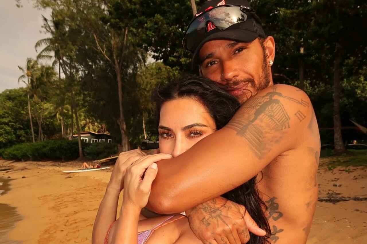 Kim Kardashian se convierte en la “fuente de energía” de Lewis Hamilton, quien presume estar en mejor forma que nunca