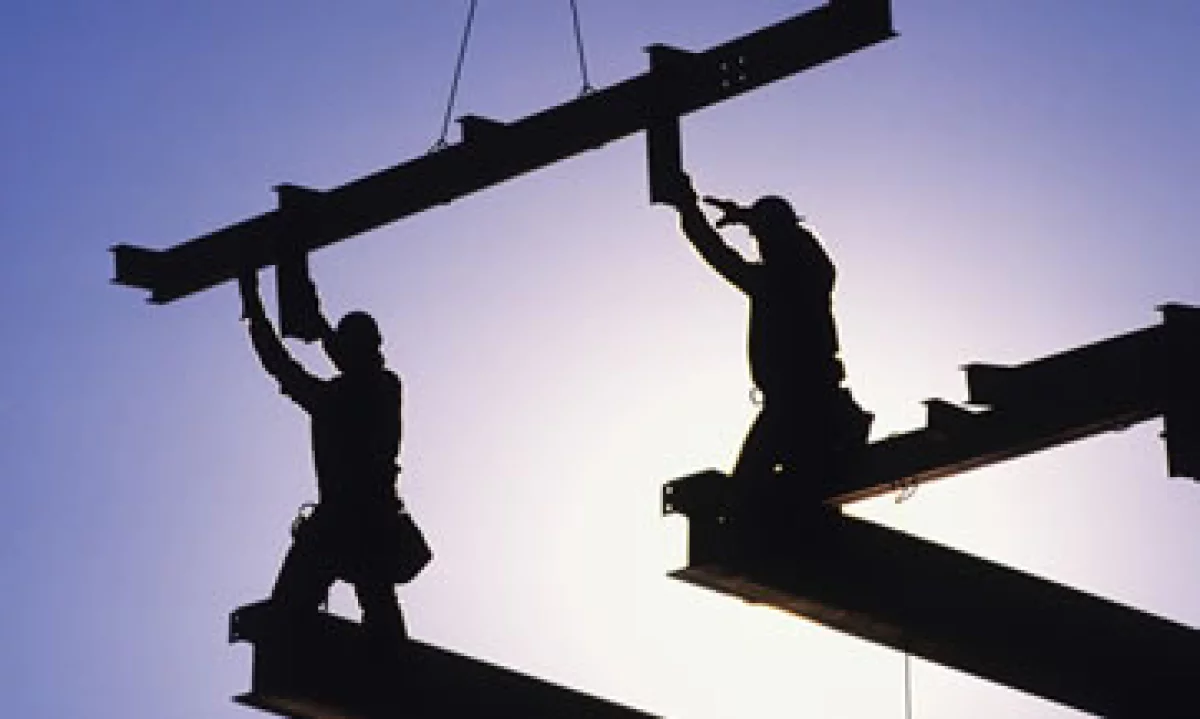 Los desembolsos públicos en construcción cayeron 1% en el periodo. (Foto: Reuters)