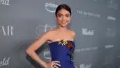 Sara Hyland se siente orgullosa de su aumento de peso
