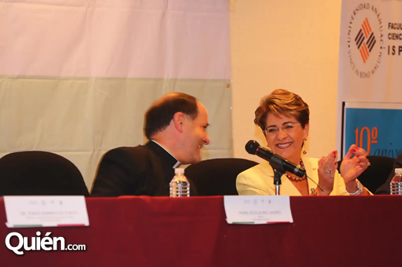 Padre Jesús Quirce y Dra. Mercedes Juan López Secretaria de Salud