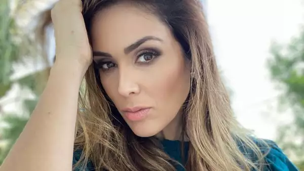 Jacky Bracamontes