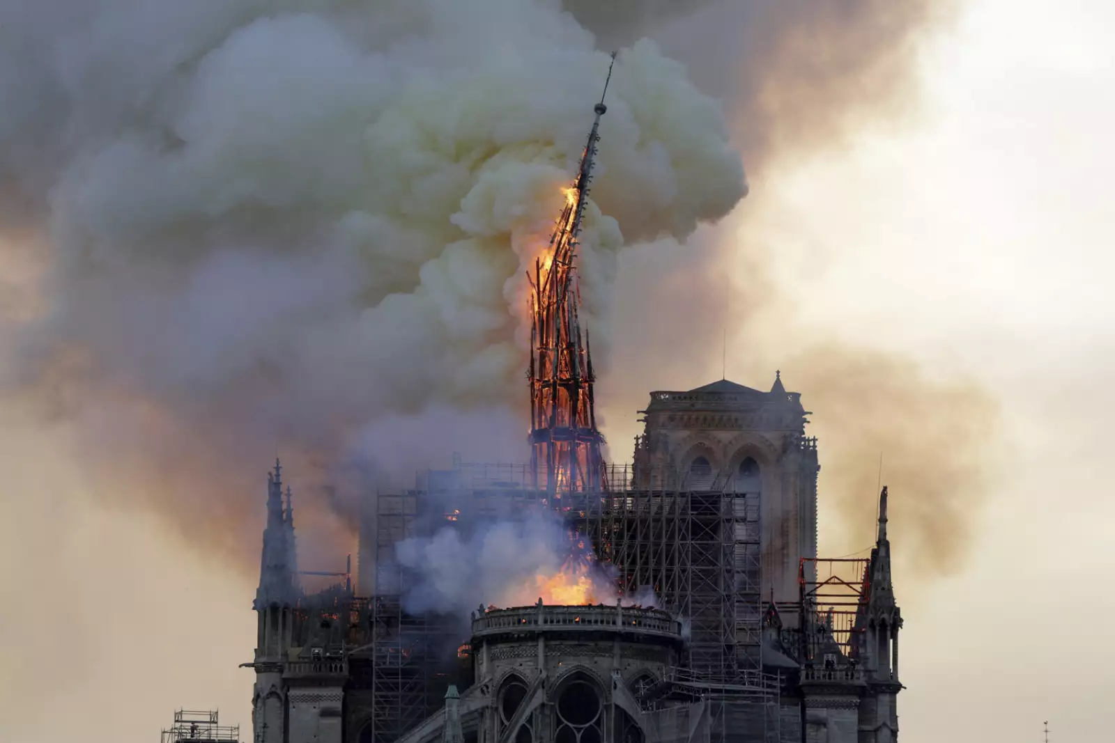 Incendio Notre Dame-6