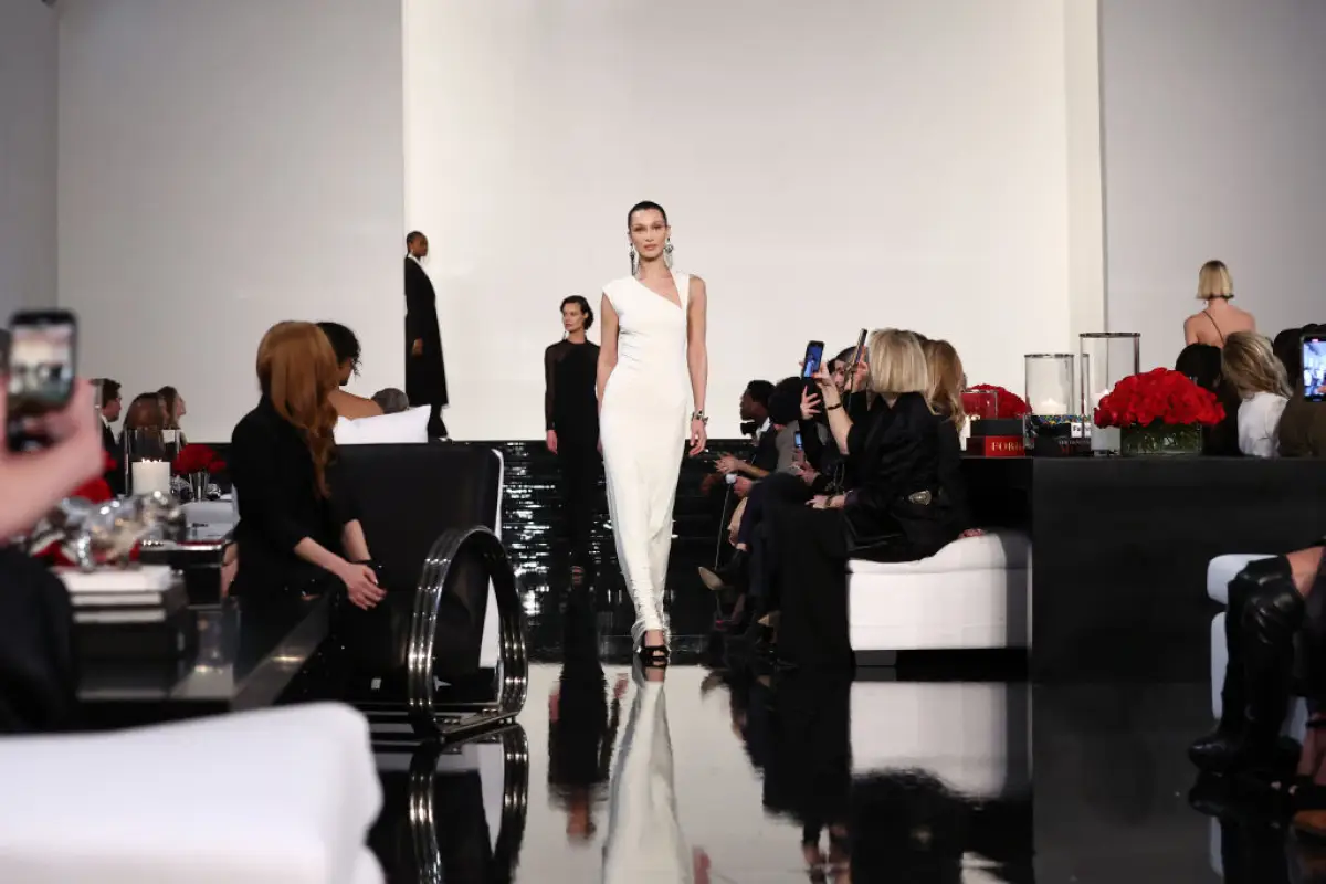 Ralph Lauren Fall 2022 Fashion Show - Runway