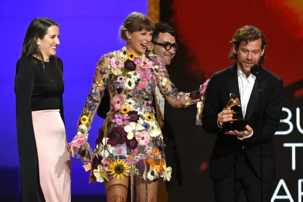 Laura Sisk, Taylor Swift, Jack Antonoff y Aaron Dessner
