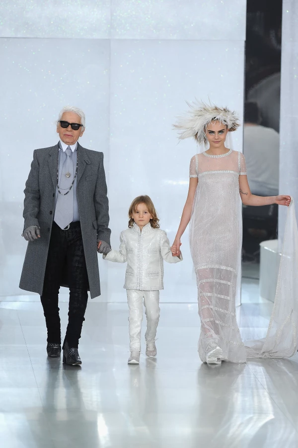 Chanel : Runway - Paris Fashion Week - Haute Couture S/S 2014