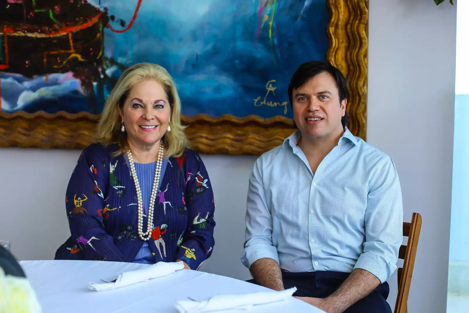 Comida de los patronos de arte de la Bienal