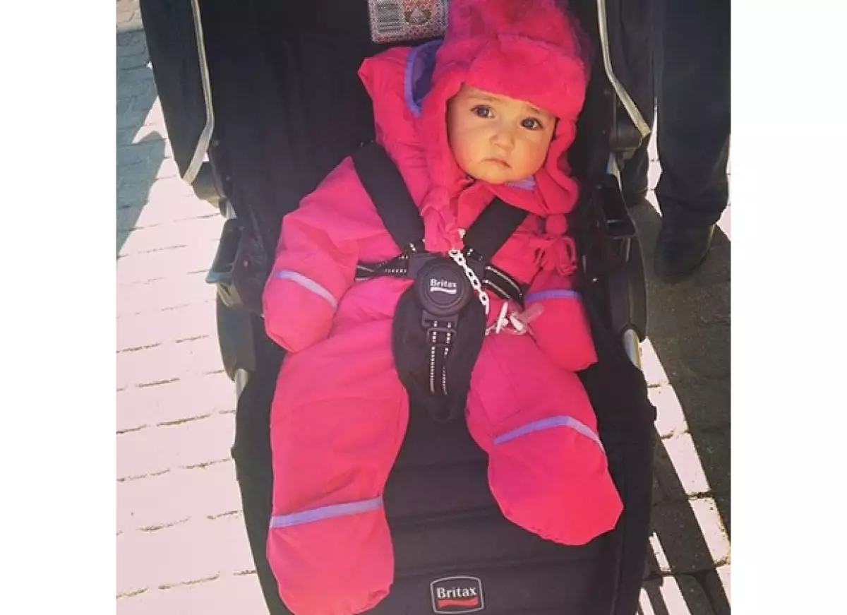La conductora, su esposo Martín fuentes y su pequeña hija se encuentran de vacaciones invernales en Telluride, Colorado.
