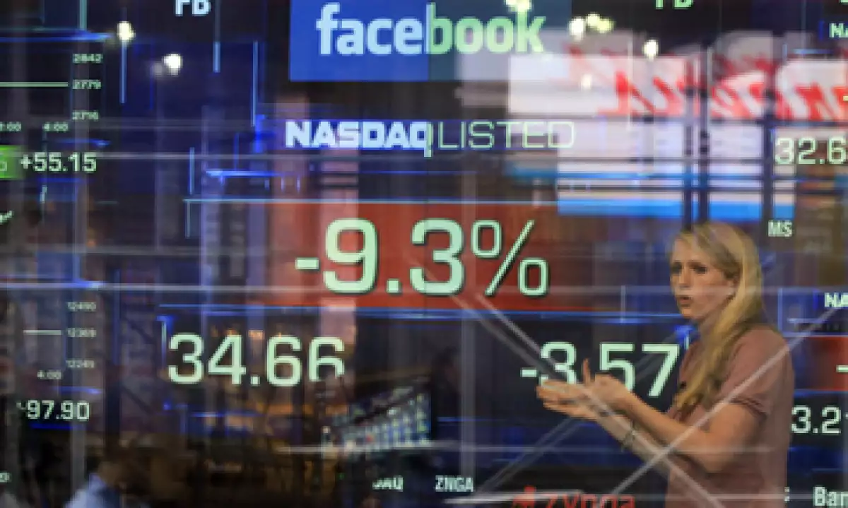 El inversionista busca representar a todos los que perdieron dinero en el debut de la red social. (Foto: AP)