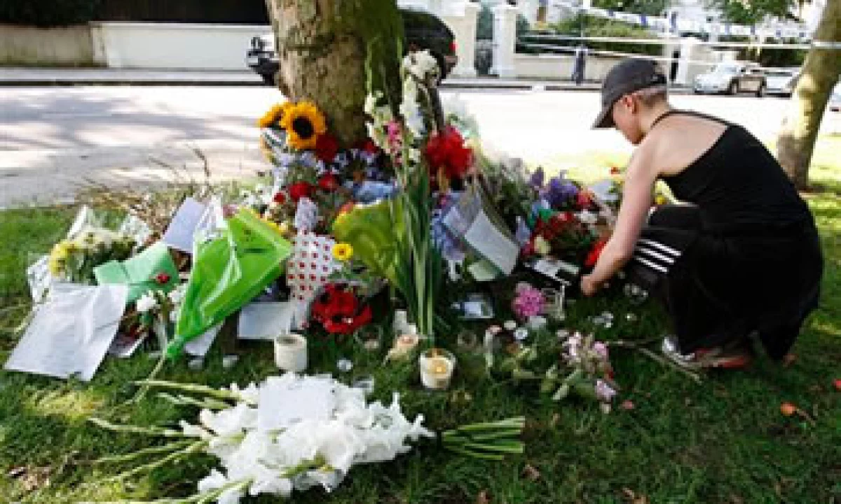 Winehouse fue encontrada el sábado sin vida en su casa de Londres. (Foto: AP)