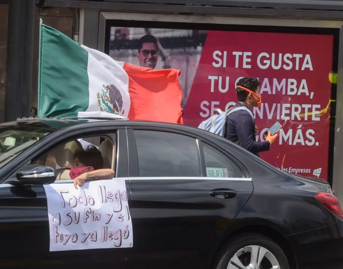 caravana contra AMLO 
