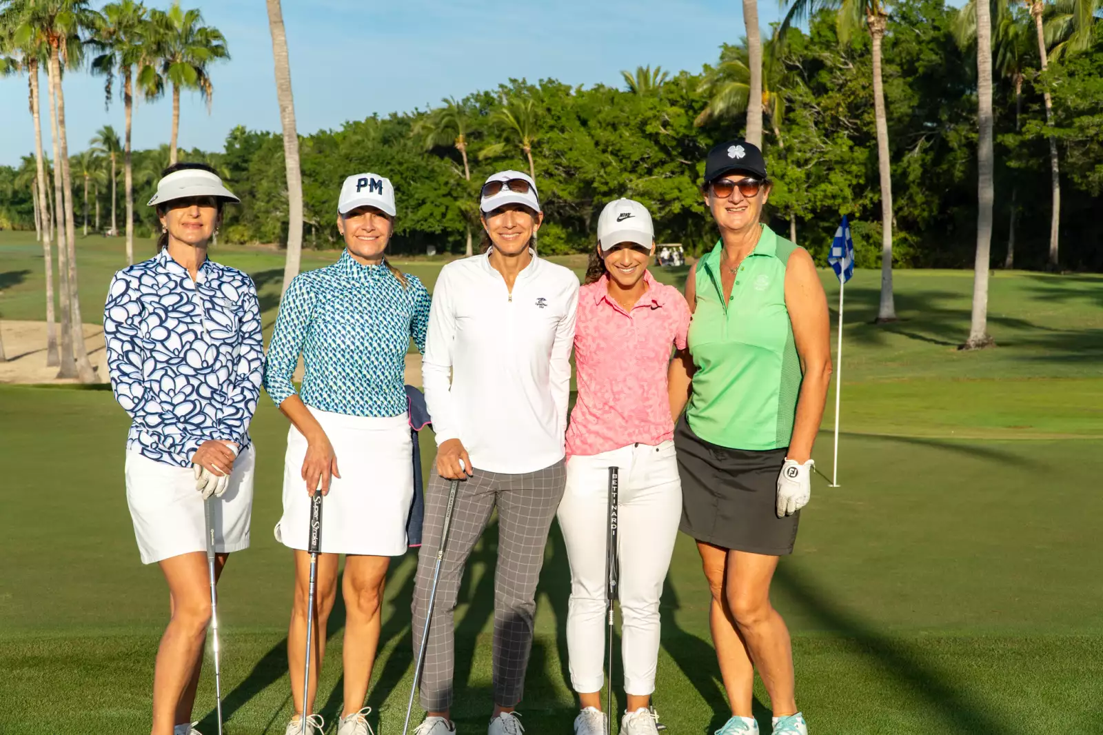 Rossana Martinez, Yolanda Martinez, Rosalba Gutierrez, Isabella Fierro y Sabine Emberson .jpg