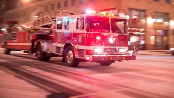 El miércoles se registraron accidentes en la capital de EU debido a una tormenta de nieve.