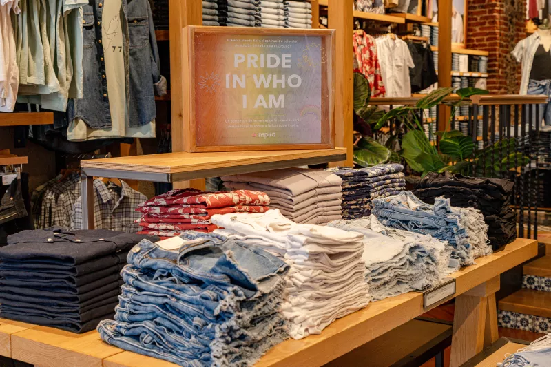 american eagle genderless