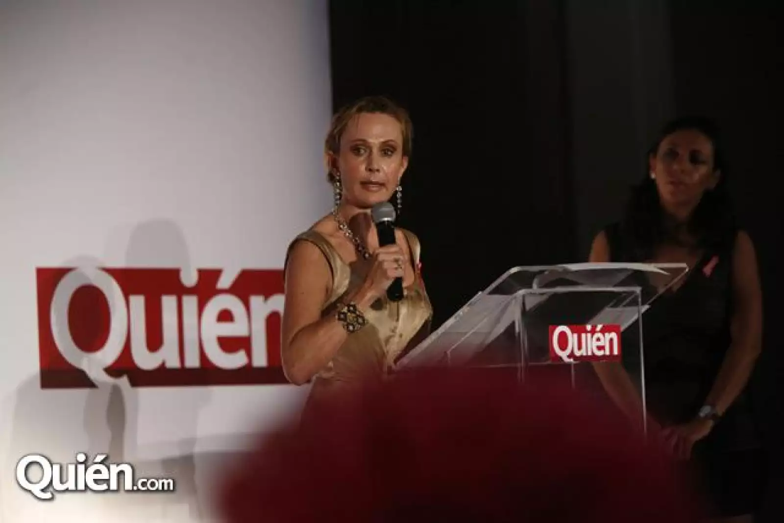 Kitzia Nin Poniatowska,Laura Manzo