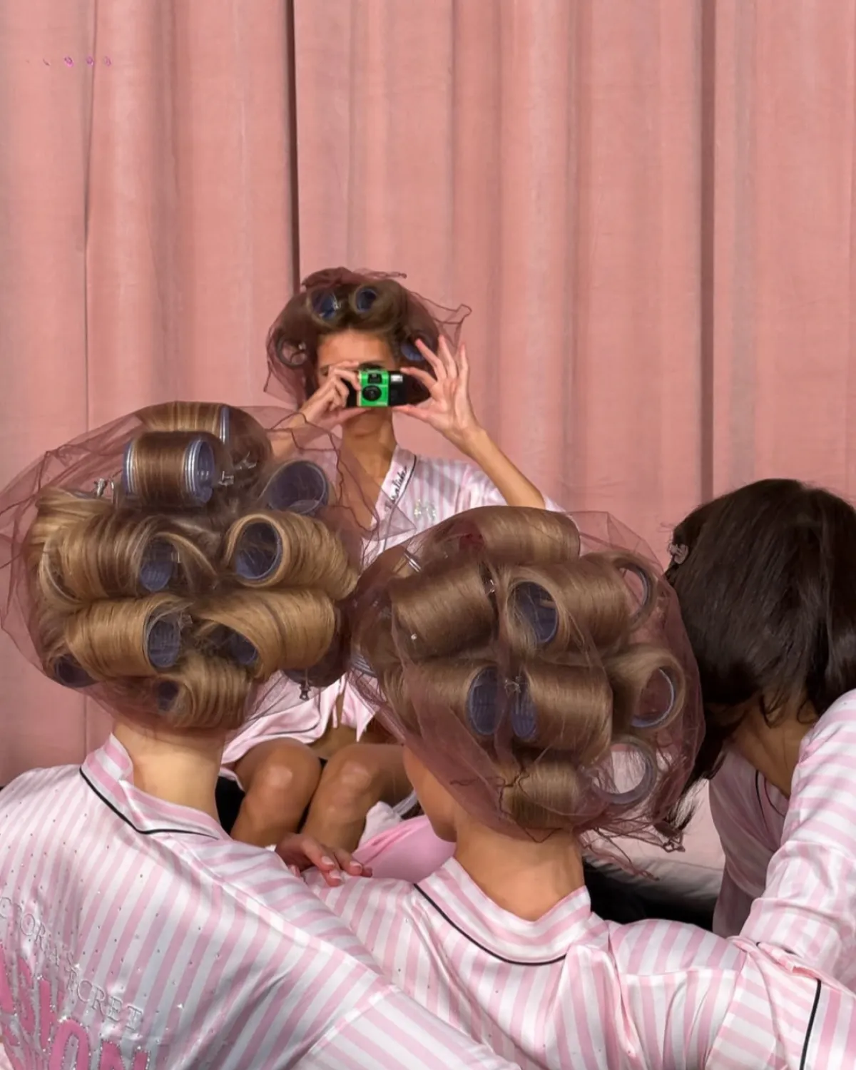 Los ángeles en el backstage.jpg