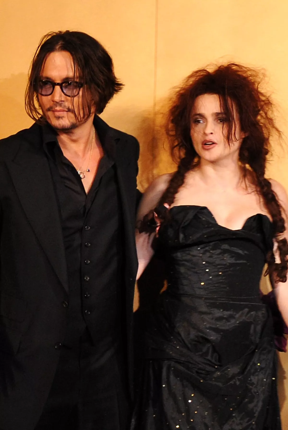 HELENA-BONHAM-CARTER-DEFIENDE-JOHNNY-DEPP.jpg