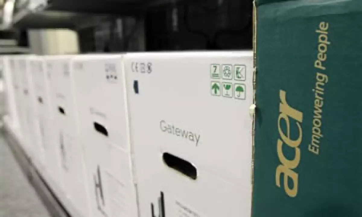 La firma espera que sus laptops delgadas le den nueva vida a su negocio de computadoras. (Foto: AP)