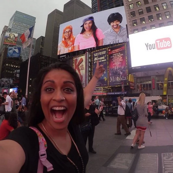 Lilly Singh ha participado en cine y también hace rap.
