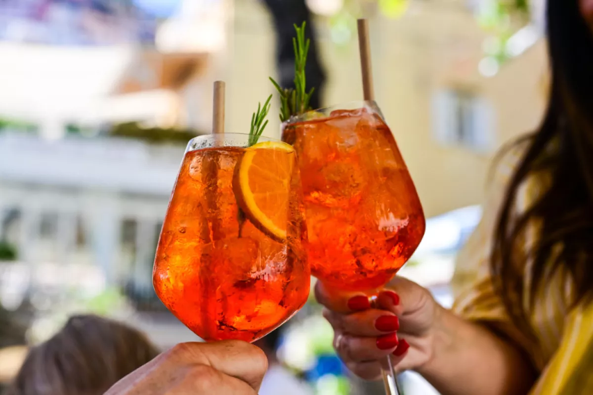aperol spritz cócteles.png